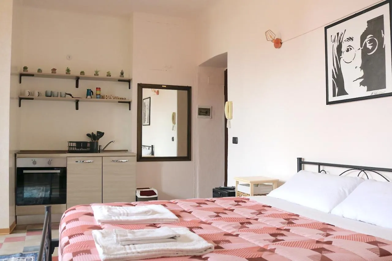 Ripa di porta Ticinese - Navigli Top Location - 3 people Milano Italia